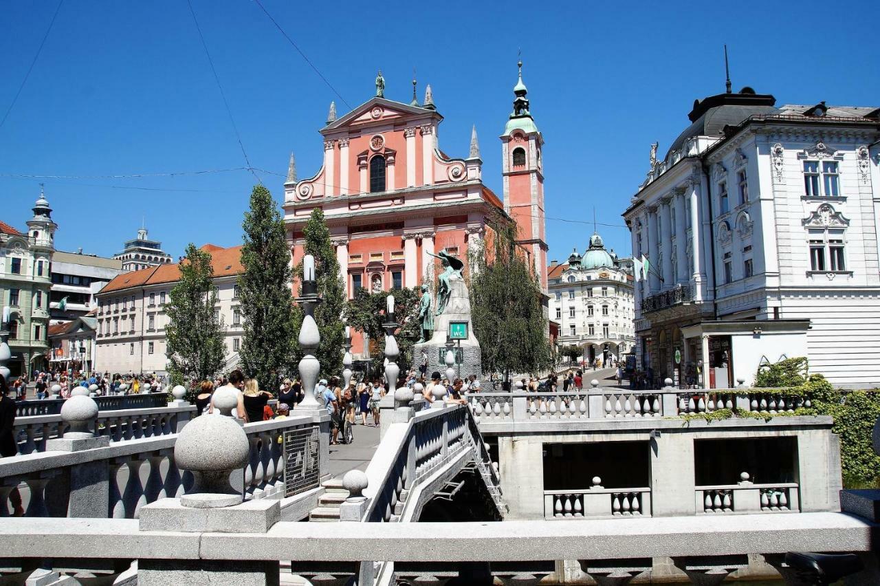 Central Apartments With Parking Ljubljana Luaran gambar