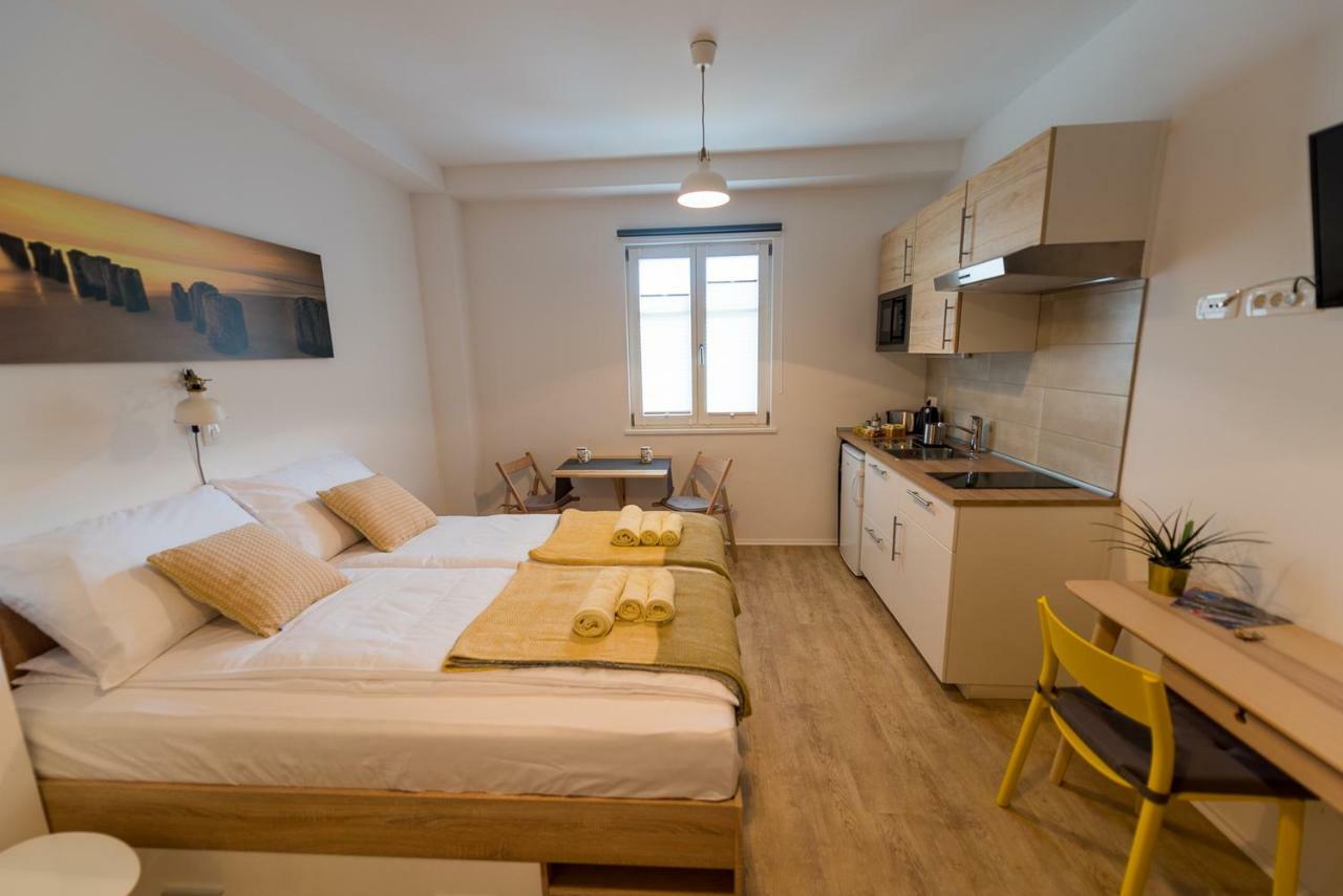 Central Apartments With Parking Ljubljana Luaran gambar