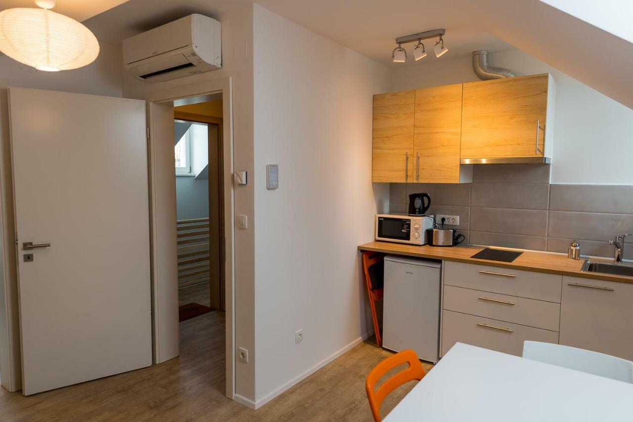 Central Apartments With Parking Ljubljana Luaran gambar